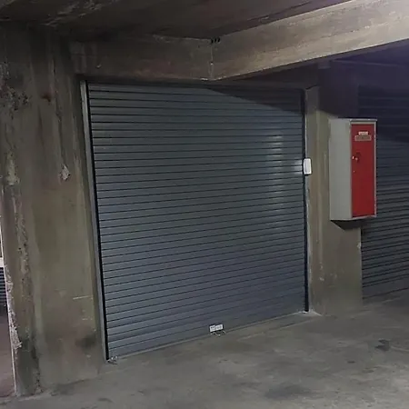 Champon - Lumineux 2 Avec Garage Prive - Tram A 1 Min Apartment *
