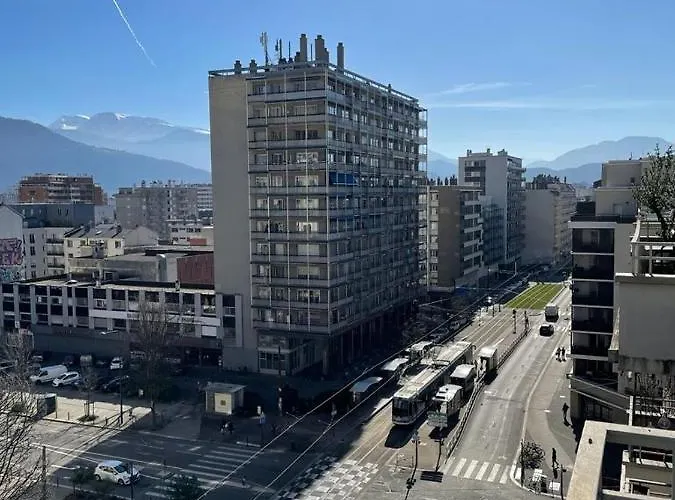 Champon - Lumineux 2 Avec Garage Privé - Tram à 1 Min * Grenoble